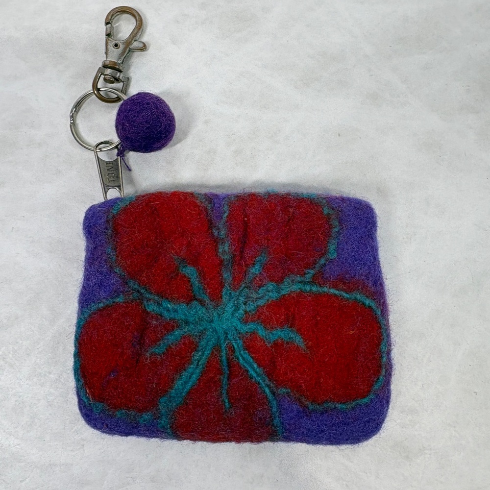 Handfelt Purple Coin Pouch with Red Flower Keychain 100%‎ Wool Made in Nepal